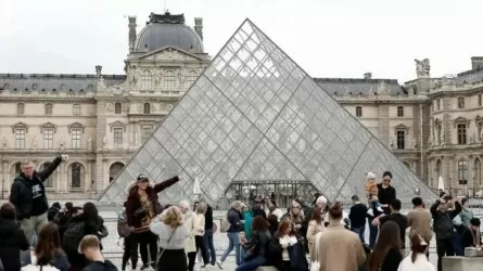 Во Франции предупредили о возросшей угрозе ограблений в музеях и церквях