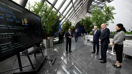 Қазақстан мен Мажарстан президенттері Alem.AI халықаралық жасанды интеллект орталығын аралады 