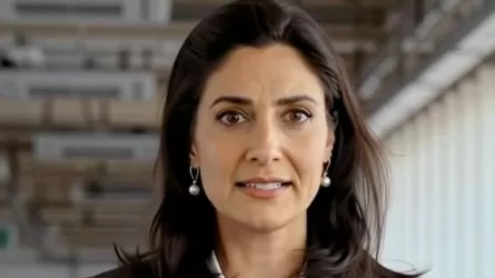 Первая ИИ-ведущая появилась на британском шоу  