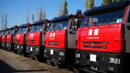 Сразу два лесных резервата РК получили новую пожарную технику 