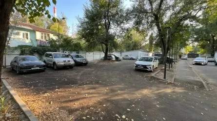 В Алматы число платных парковочных мест вырастет с 18 до 30 тысяч до конца года