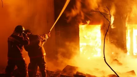 Павлодар облысында өрт кезінде күйеуі әйелі мен 3 баласын құтқарып, өзі көз жұмды
