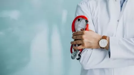 Денсаулық сақтау министрлігі дәрігерлерге жалақы төлей алмай отыр
