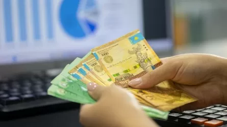 Банки ограничат кредиты населению: эксперты назвали причины
