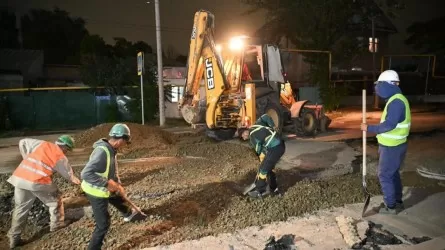 В Алматы технадзор лишили аккредитации после обвала дороги 