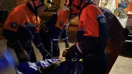 Петропавлда өз пәтерінде орнынан тұра алмай, қамалып қалған қария құтқарылды