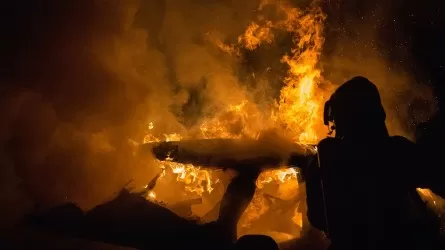 В Астане спасли десятки постояльцев во время пожара в гостинице 