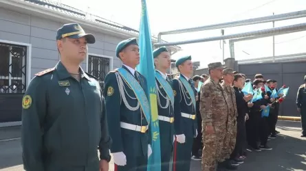 Шымкентте 35 жас сарбаз әскери борышын өтеуге аттанды