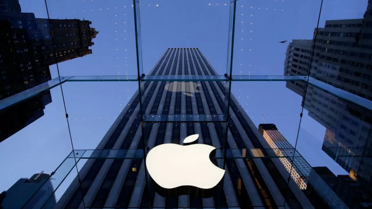 Капитализация Apple впервые превысила 4 трлн долларов