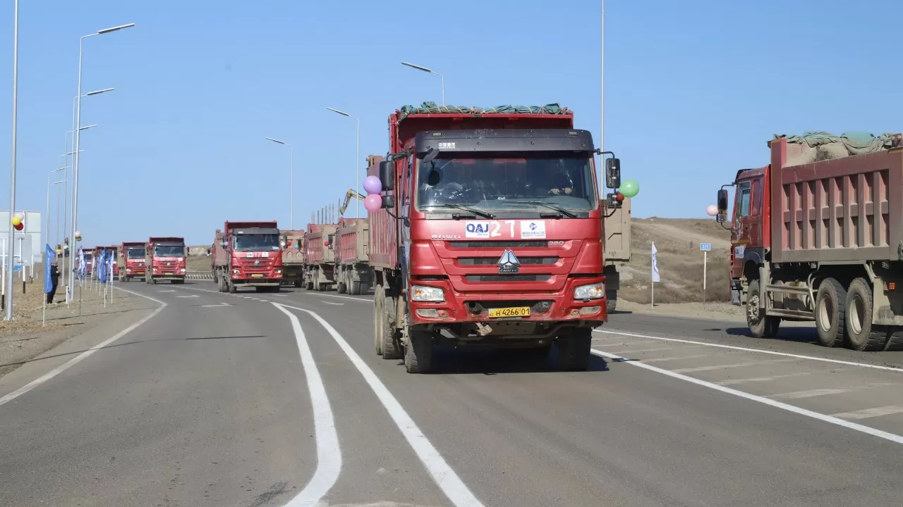 На востоке Казахстана открыли трассу, которую строили 8 лет 