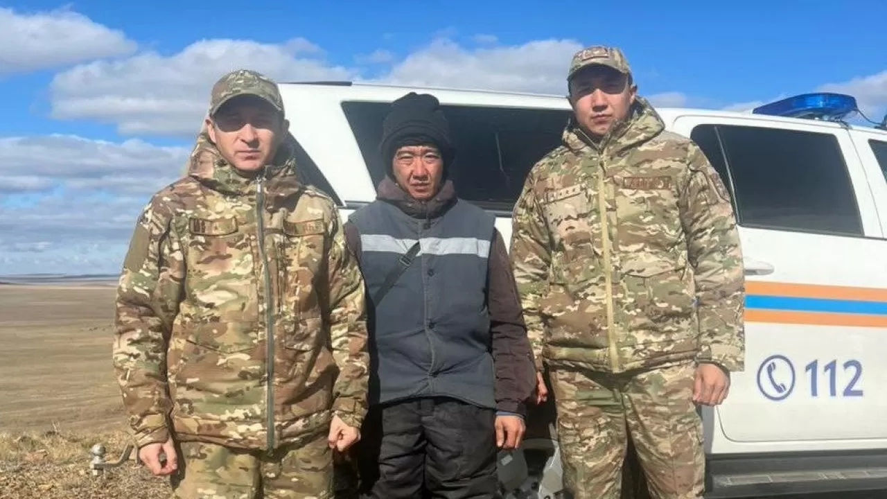 Спасатели нашли мотоциклиста, заблудившегося в степи в области Улытау  