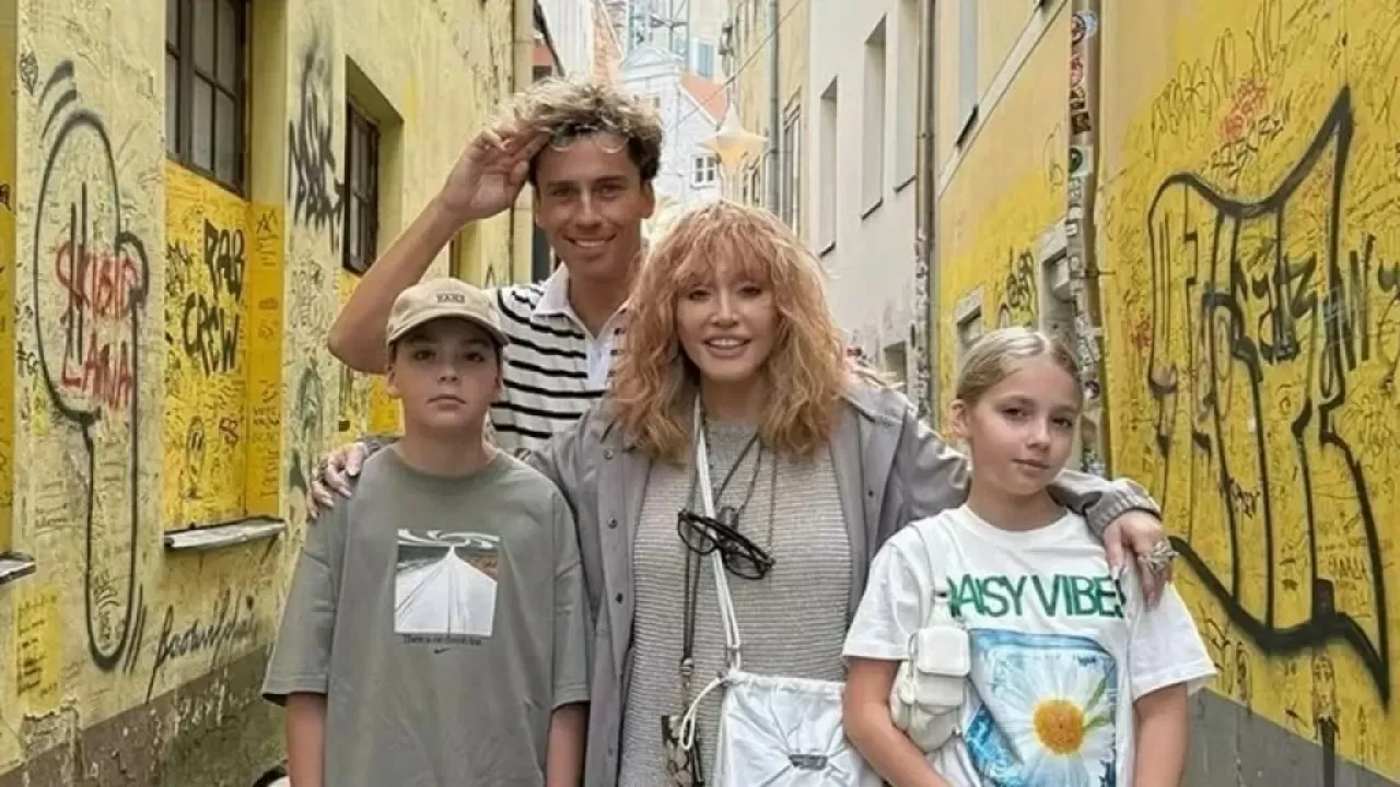 Пугачева потеряла права на товарный знак в России 