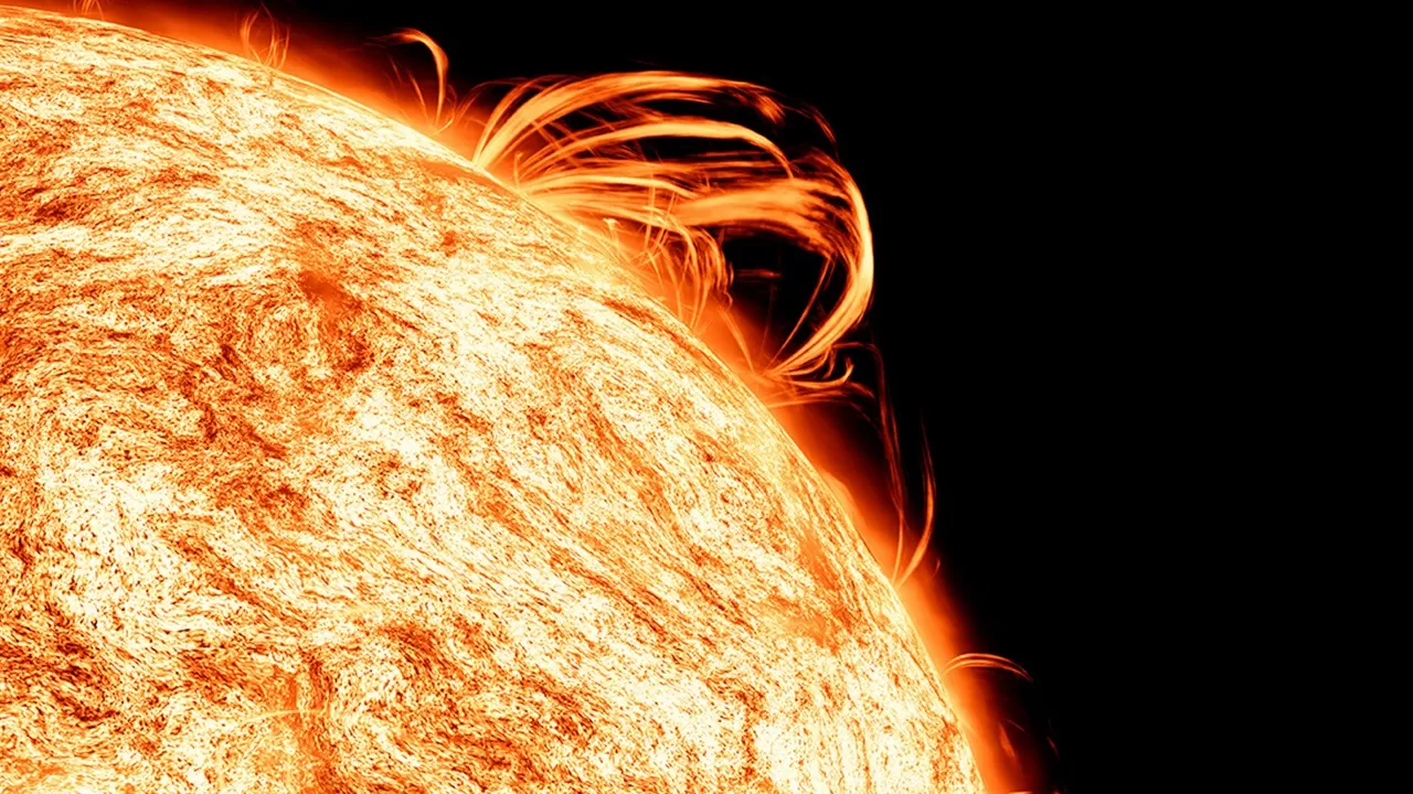 Магнитная буря 28 ноября: солнечный ветер "долетел" до Земли  