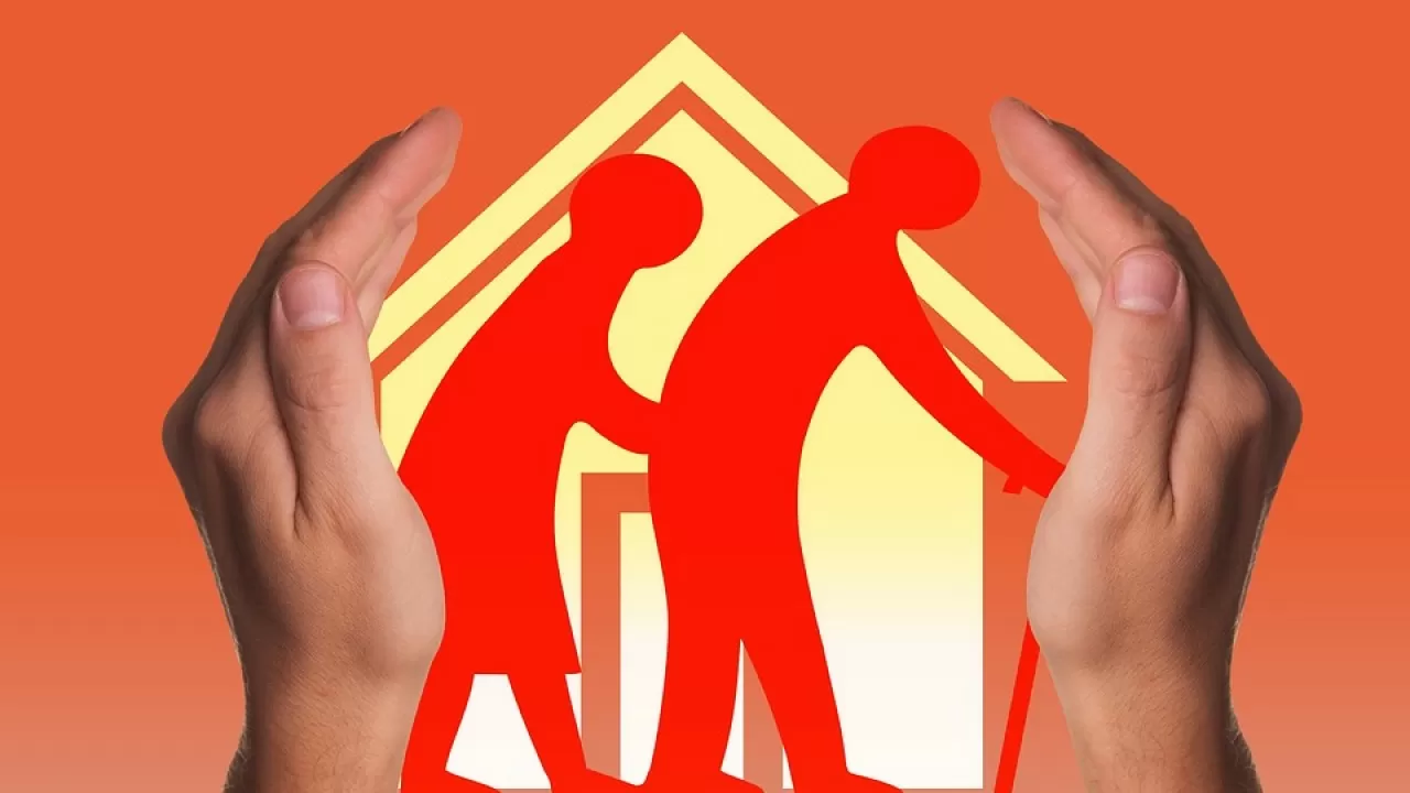 Налоговики начнут обслуживать казахстанцев на дому: кто и как? 