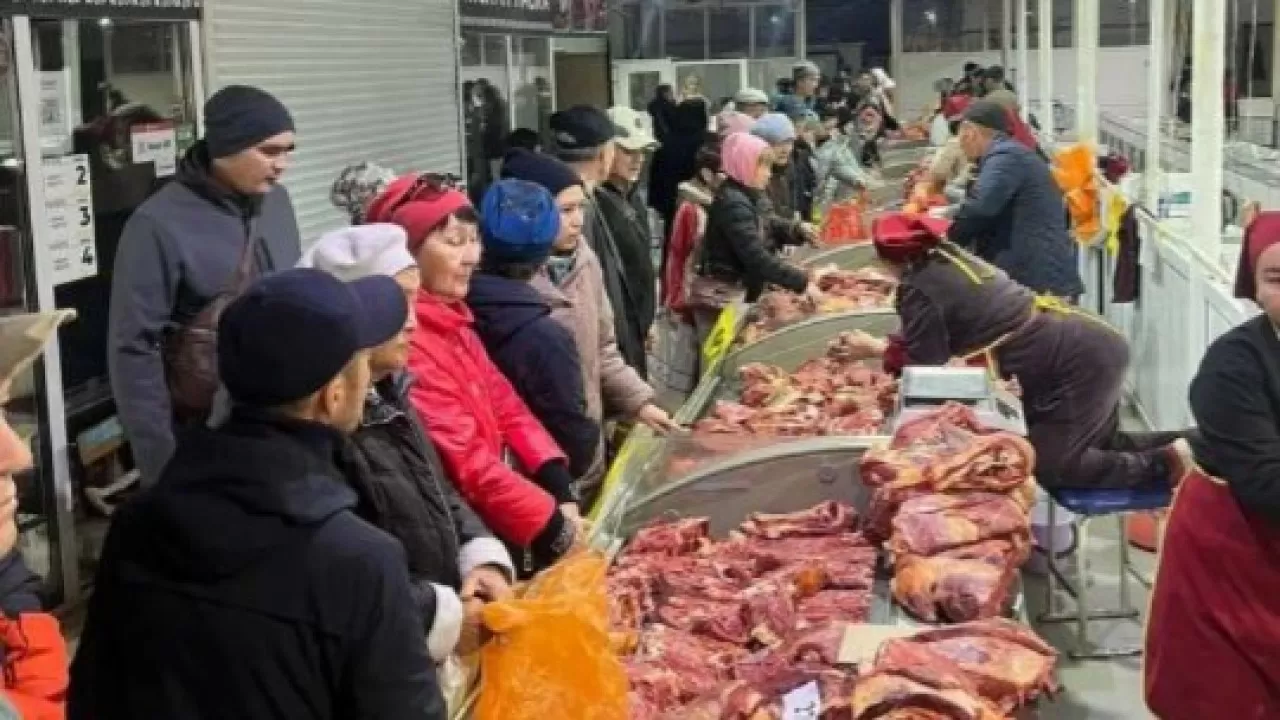 Мясо, молоко и овощи: где в Актобе можно купить продукты на 20% дешевле 