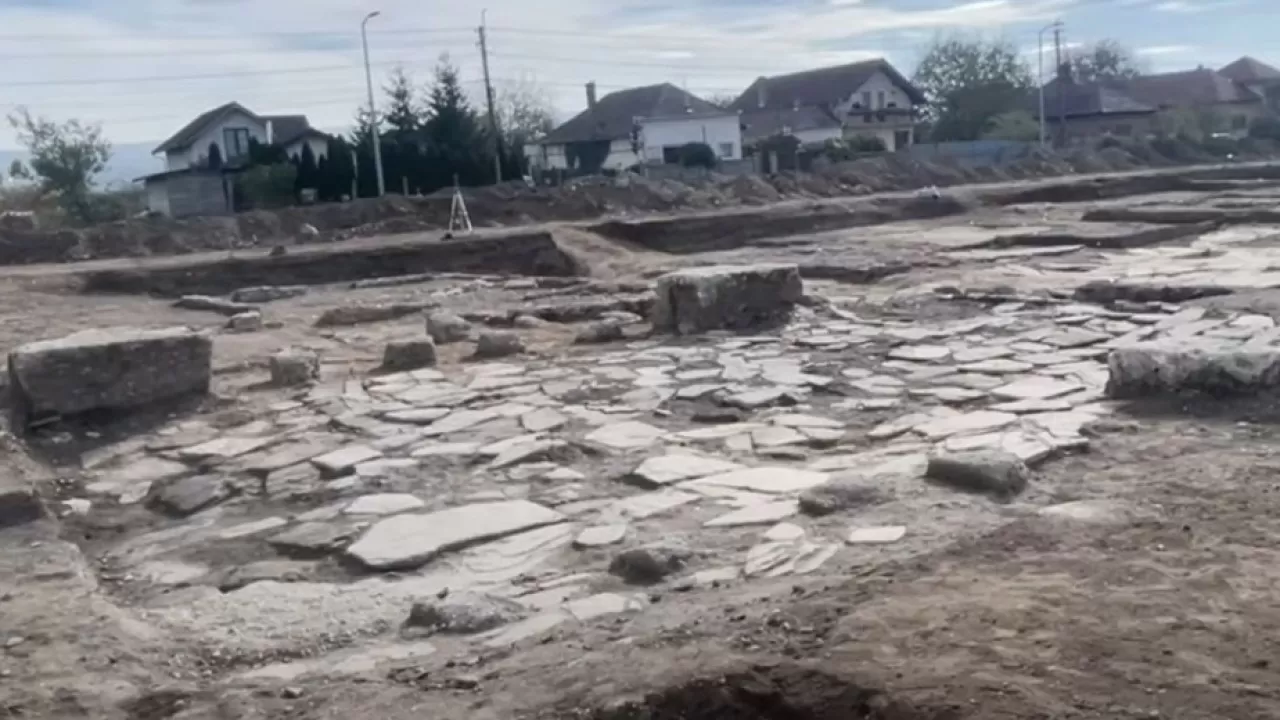 Древнеримский город раскопали при строительстве автобусного парка в Румынии