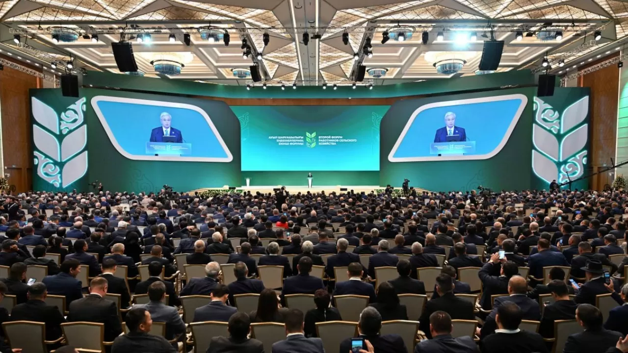Токаев принял участие во втором Форуме работников сельского хозяйства 