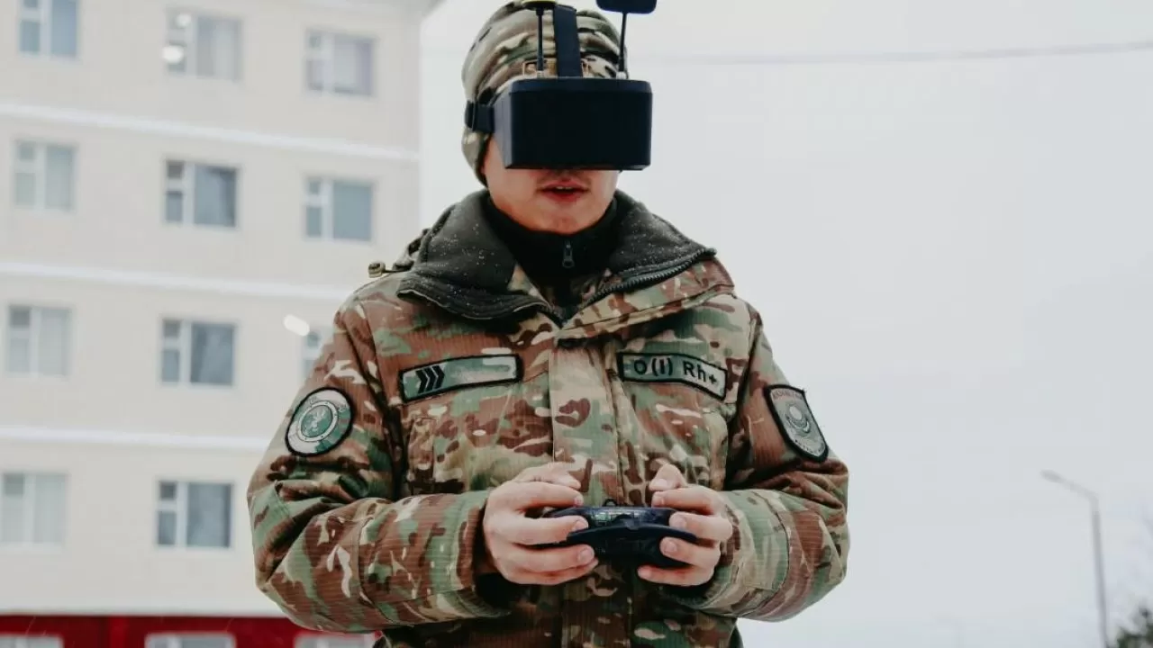 Солдаты Нацгвардии РК осваивают современные беспилотники 