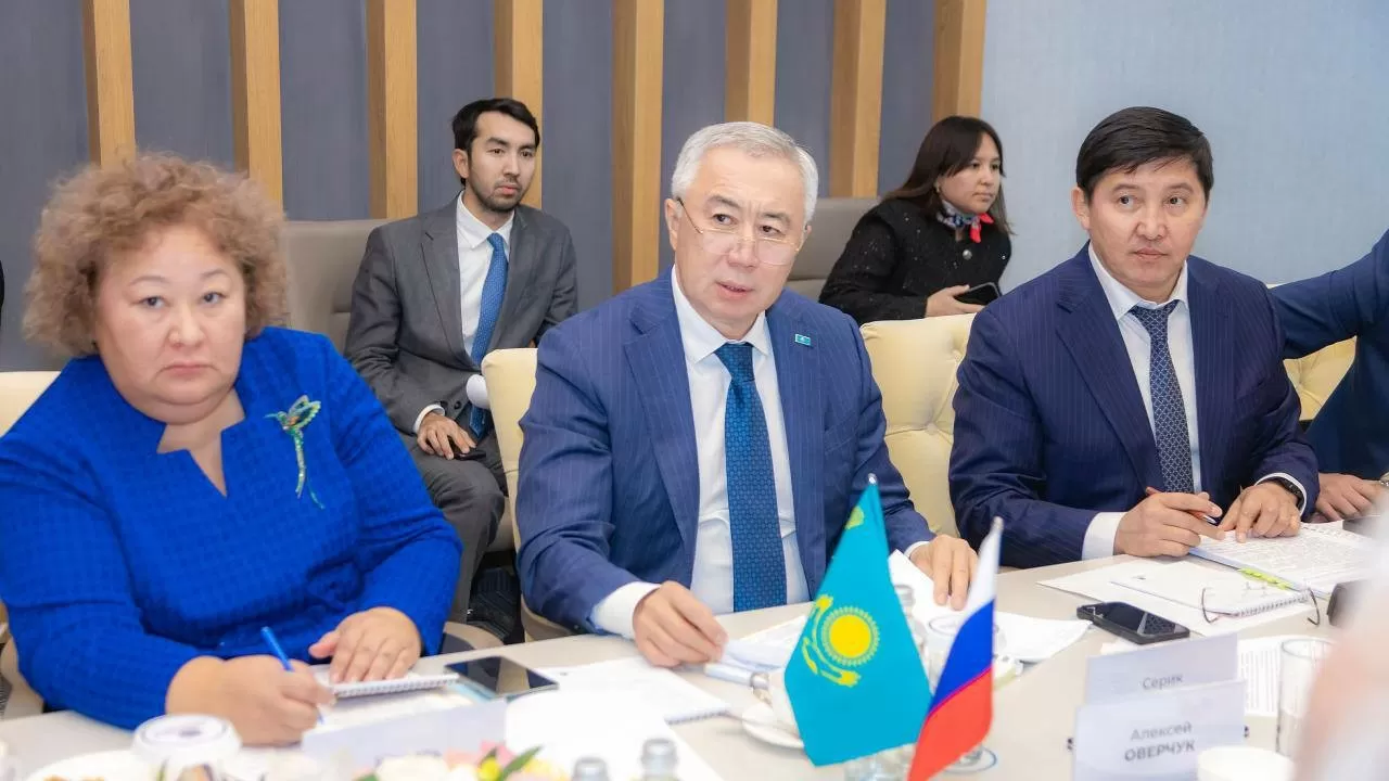 Казахстан и Россия обсудили рост грузопотоков и новые маршруты  