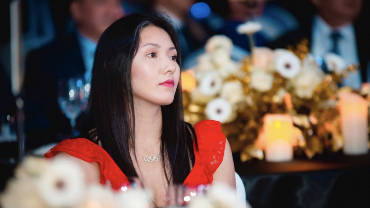 Жастық секс комедиялары Мецестра және солдаттар секс