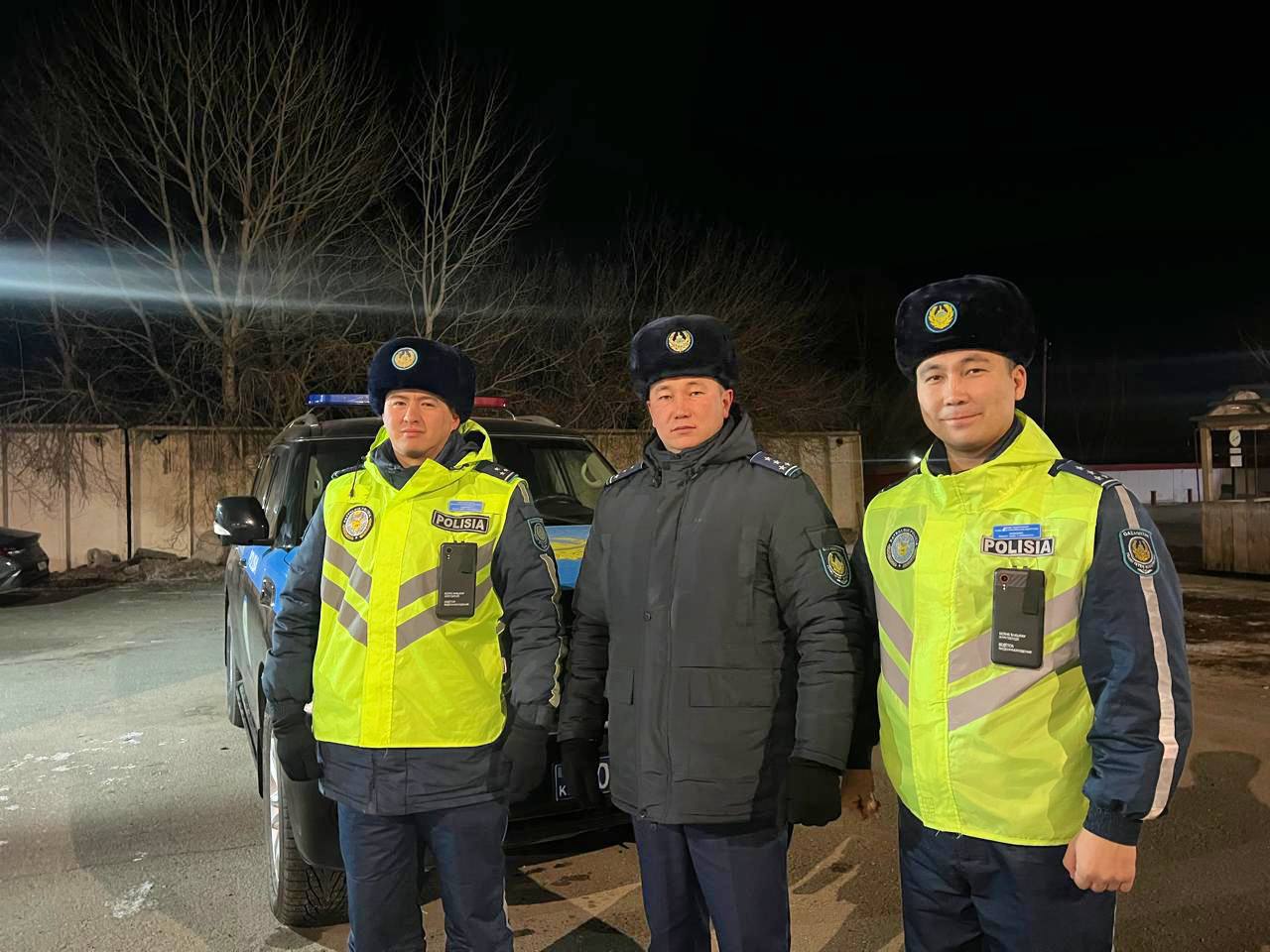 Тәртіп сақшылары жүргізушінің өмірін сақтап қалды