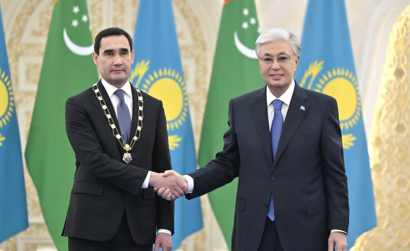 Қасым-Жомарт Тоқаев Сердар Бердімұхамедовті "Алтын Қыран" орденімен марапаттады