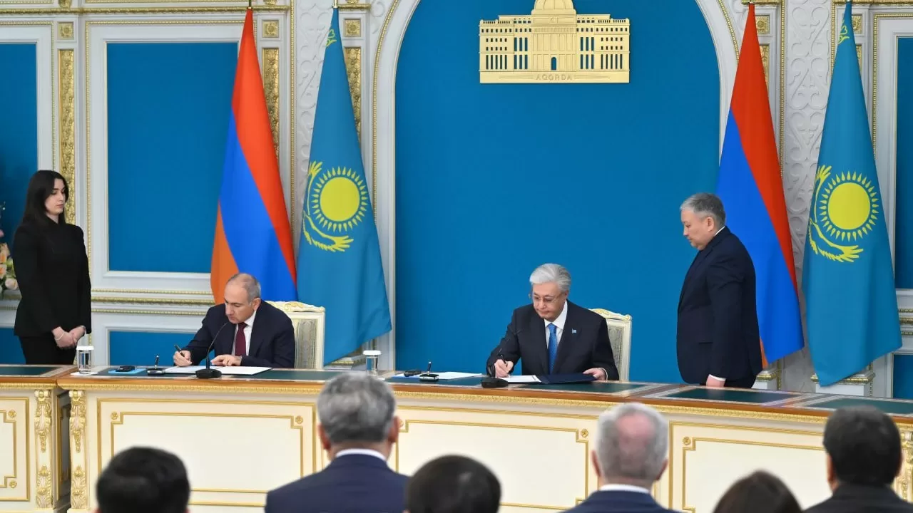 Қасым-Жомарт Тоқаев пен Никол Пашинян Бірлескен мәлімдеме қабылдады
