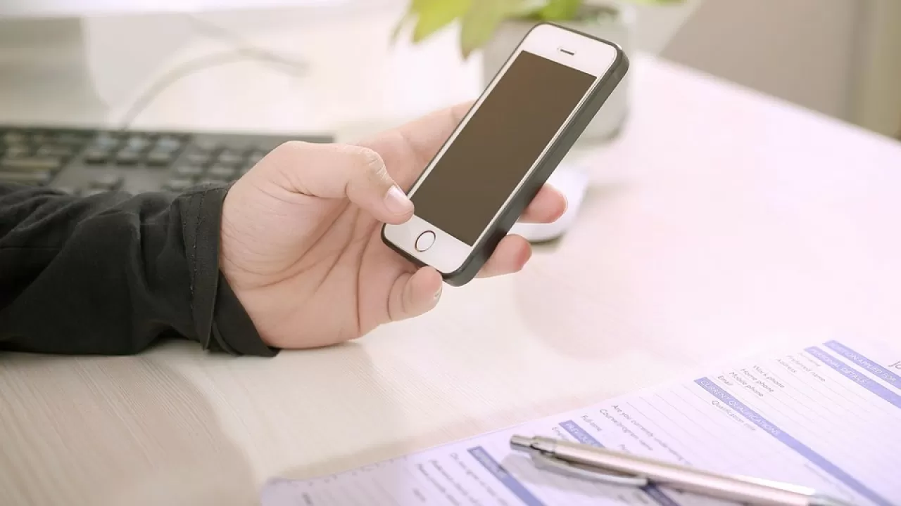 Почему запрет смартфонов  в казахстанских школах – бессилие взрослых 