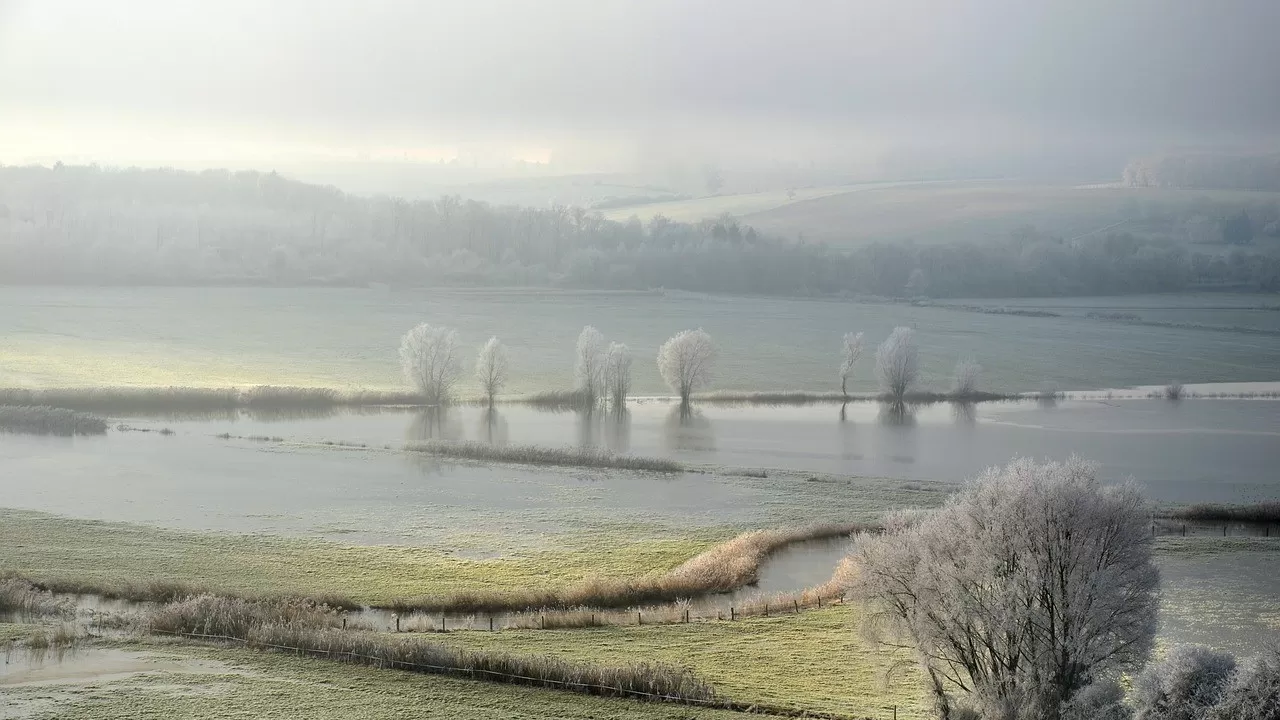 Туман и гололед ожидаются в регионах Казахстана 