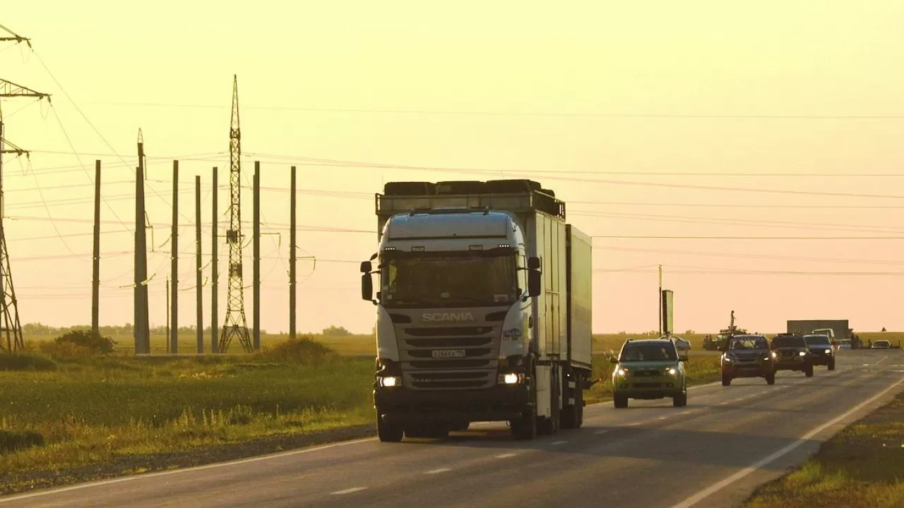 Россия арестовала казахстанского дальнобойщика из-за миграционных ограничений 