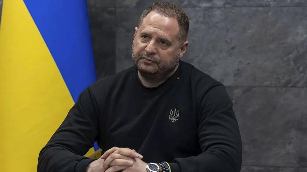 Глава офиса Зеленского уволен на фоне масштабного антикоррупционного расследования