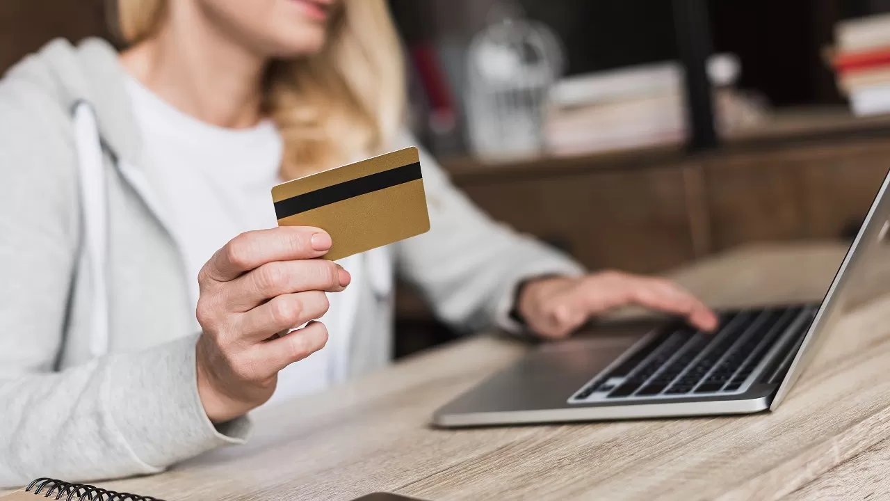 В РК иностранные онлайн-магазины поставят на учет по НДС