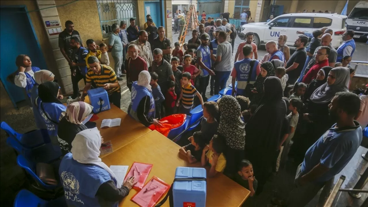 Газа секторындағы балаларға вакцина салынып жатыр