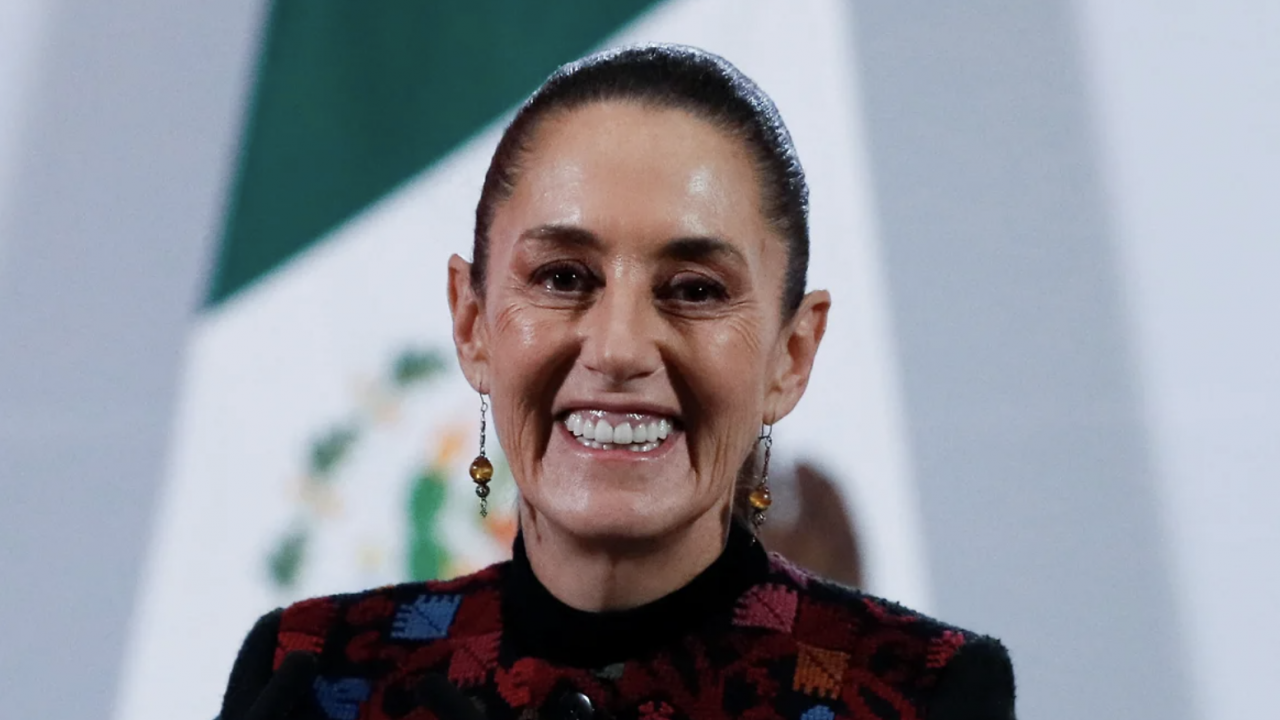 Порно жалайды және трахается артынан