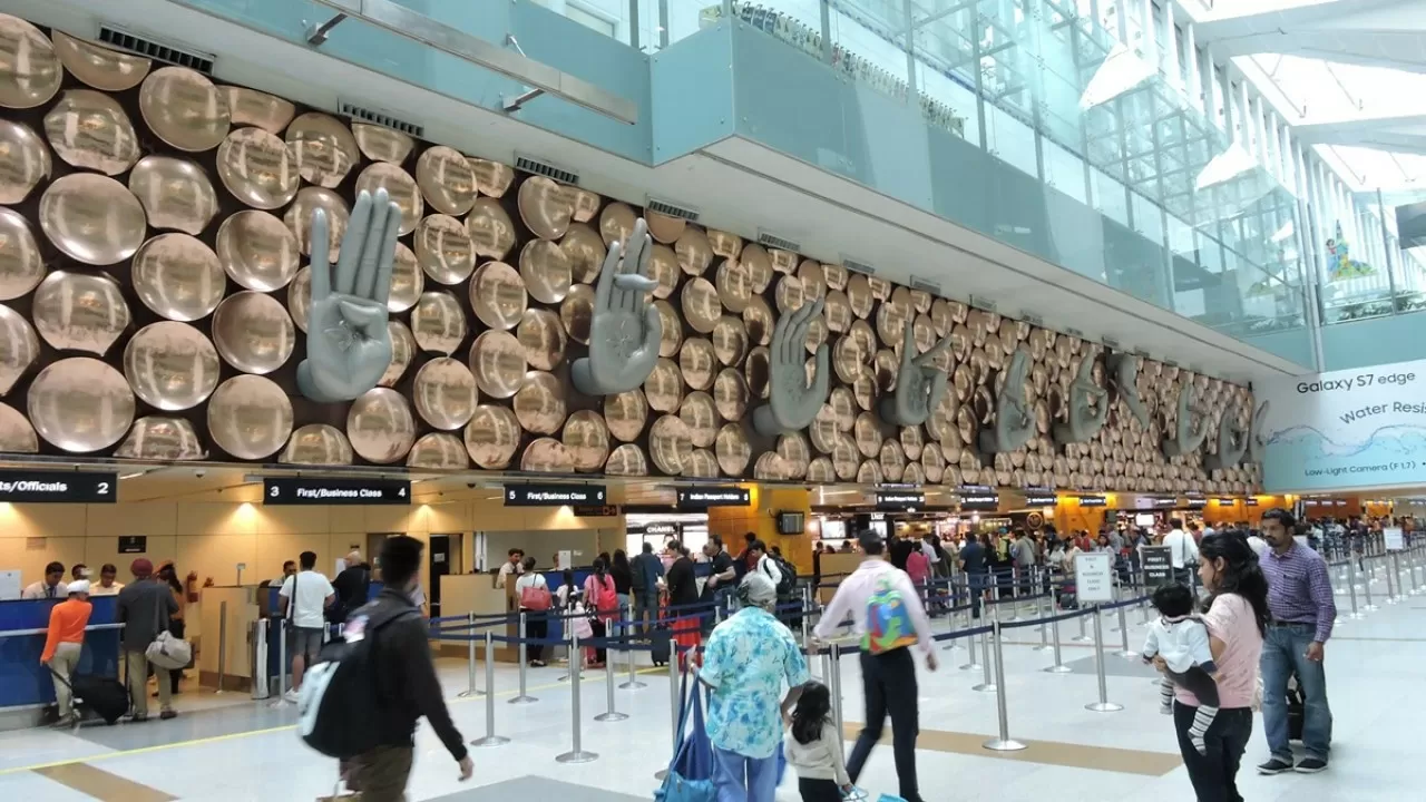 Более 150 рейсов задержаны в одном из самых загруженных аэропортов мира