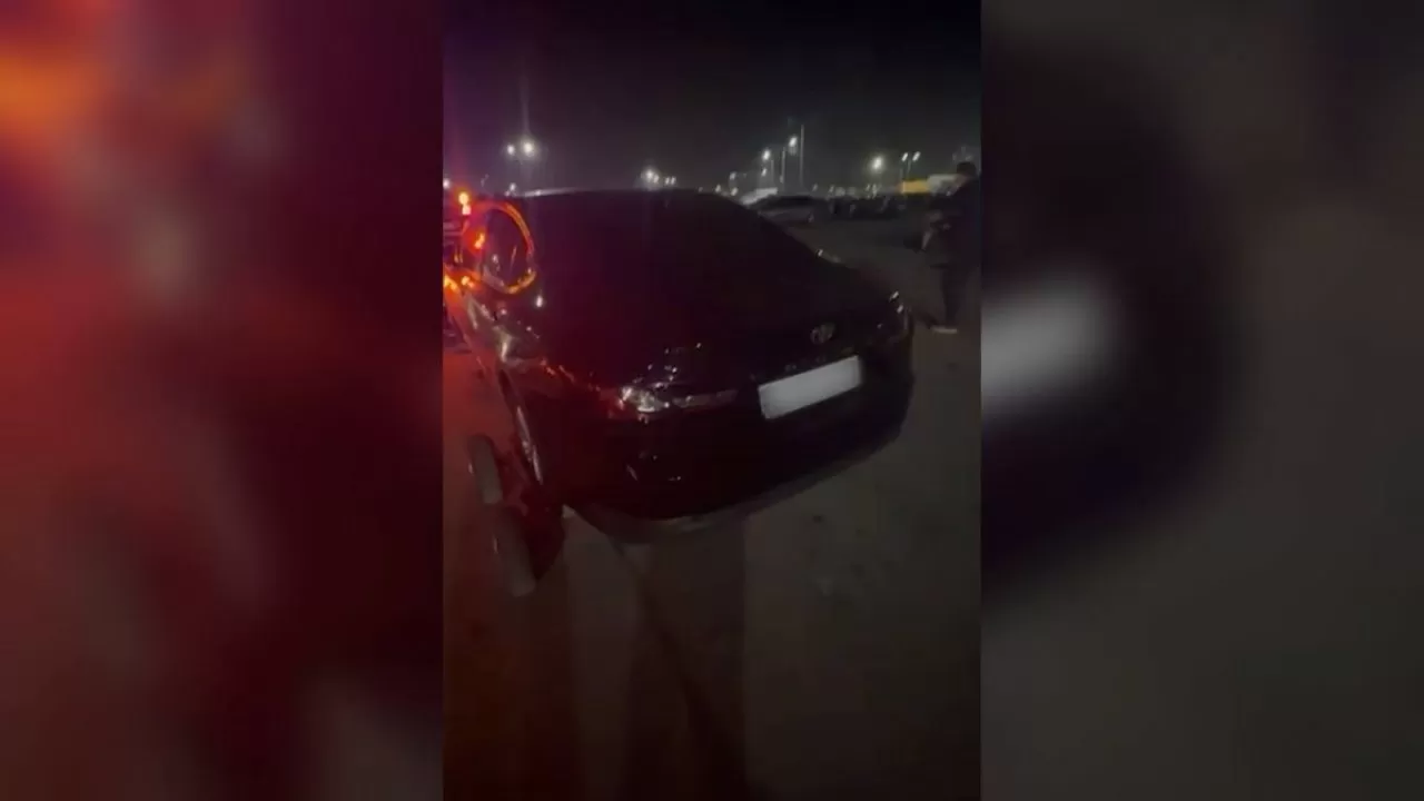 Алматы қаласында есірткі шегіп алған такси жүргізушісі адам тасыған