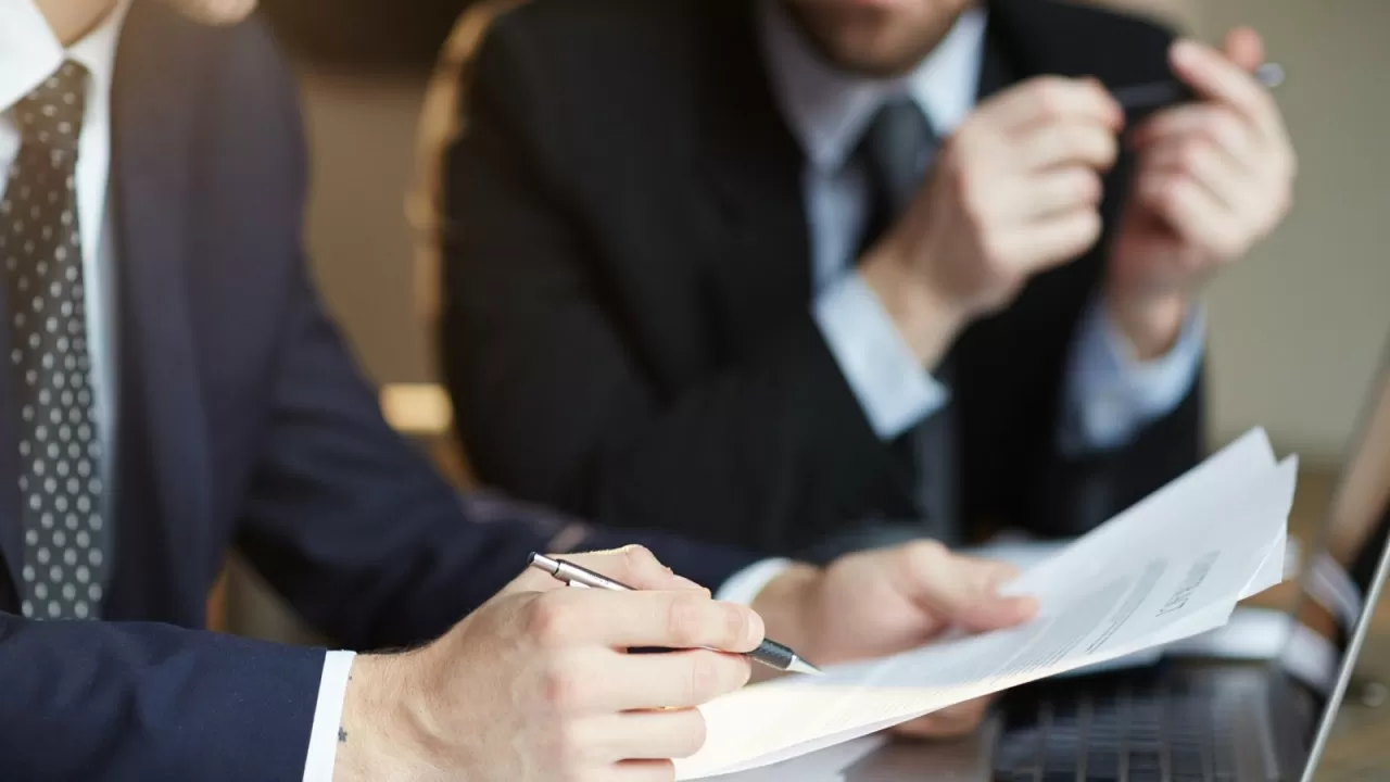 Десятки казахстанских бизнесменов пострадали из-за ошибки налоговиков