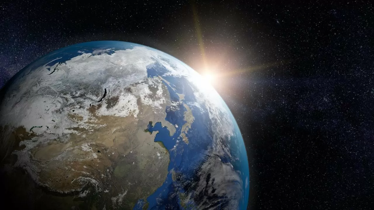 Планета Земля начала наклоняться