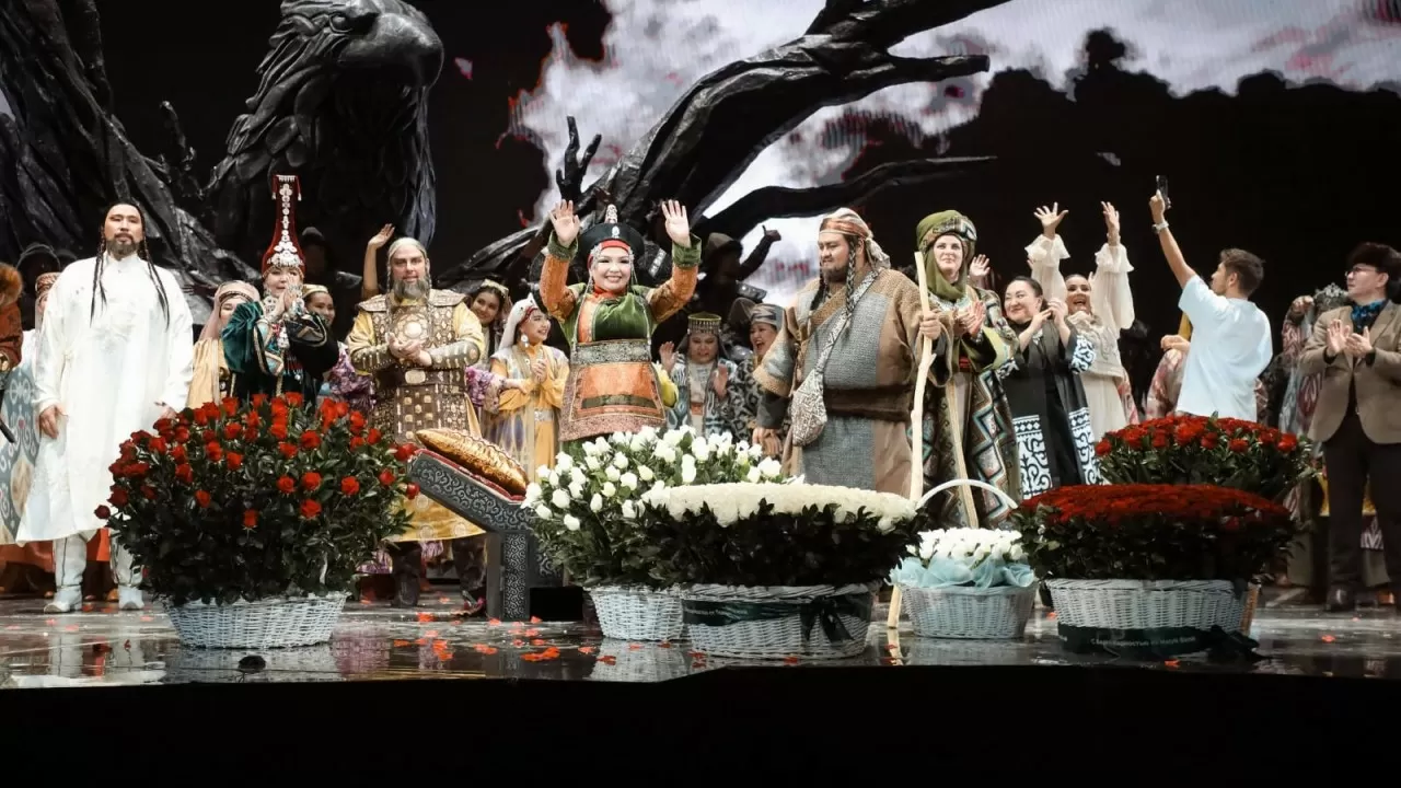 В Узбекистане с триумфом прошла премьера оперы "Хан Сұлтан. Алтын Орда"