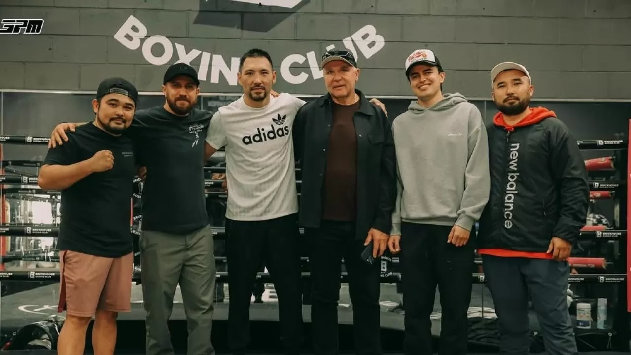 Атақты украиналық боксшы Жәнібек Әлімханұлының жаттығуына қатысты 