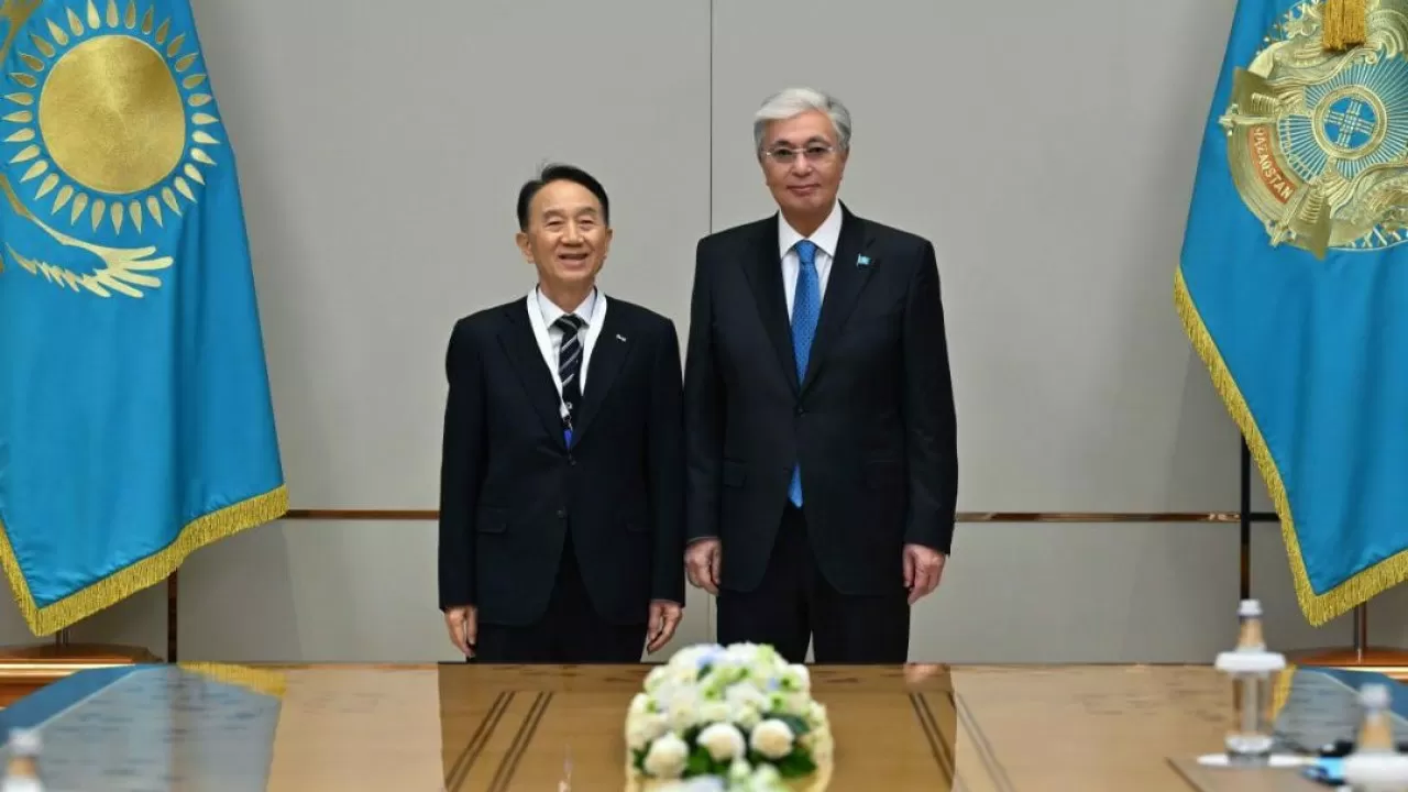 Токаев отметил вклад корейского инвестора в образование