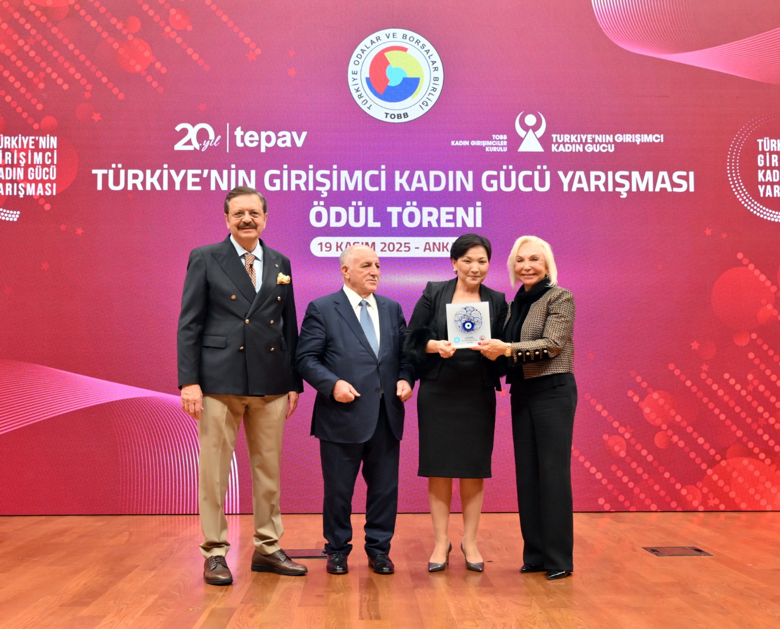 Анкарада түркі елдері кәсіпкер әйелдер байқауында қазақстандықтар үздік атанды