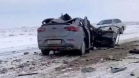 ШҚО-да жүк көлігі мен жеңіл көлік соқтығысып, 3 жолаушы қаза тапты