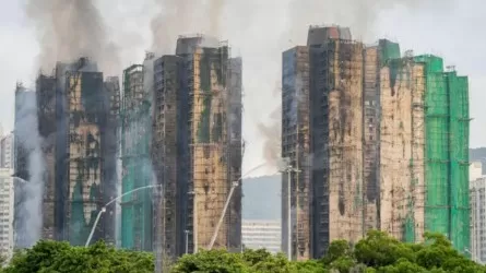 Самый смертоносный пожар в Гонконге: число жертв продолжает расти 