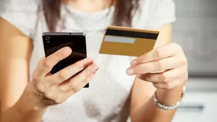 Переводы во время телефонных разговоров запретили в Казахстане 