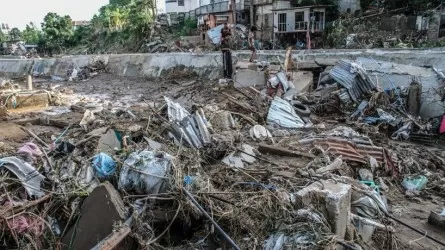 Филиппины объявили состояние национальной катастрофы из-за тайфуна "Калмаэги" 