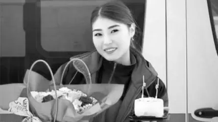 Медики Казахстана почтили память фельдшера Улданы Мырзуан