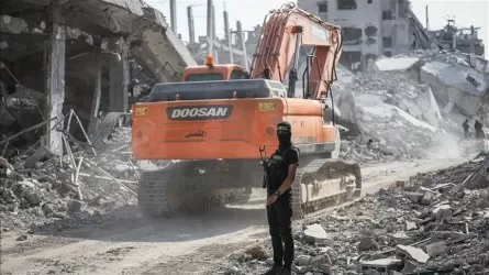 Газада үйінді астында қалғандарды тек бір экскаватормен іздейді