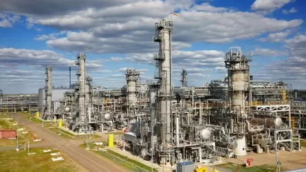 "КазМунайГаз" изучает возможность покупки доли "Лукойла" на проекте Карачаганак