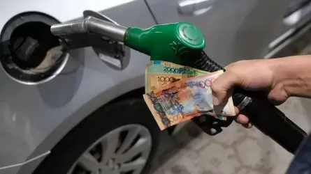 "КазМунайГаз" повысил оптовые цены на бензин Аи-95